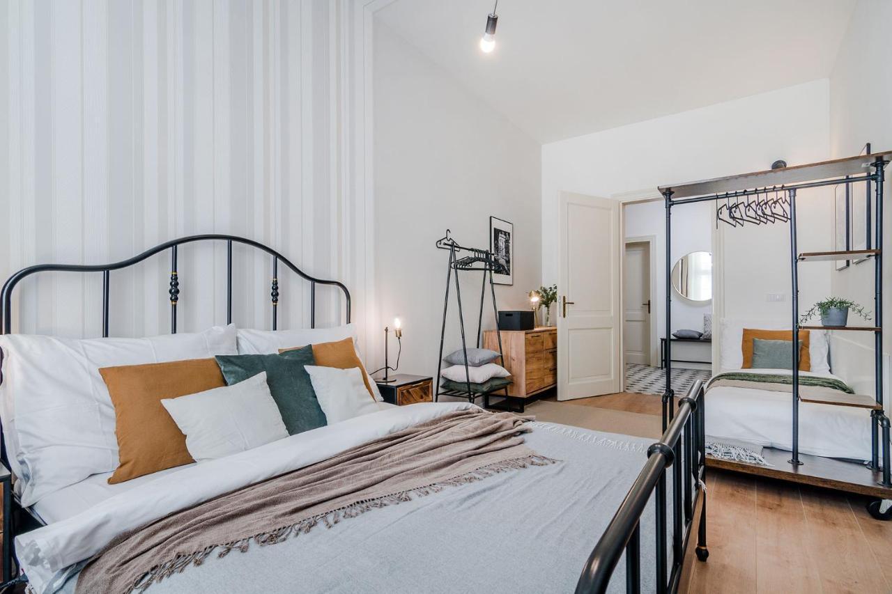Royal Apartments Prague By Michal&Friends المظهر الخارجي الصورة